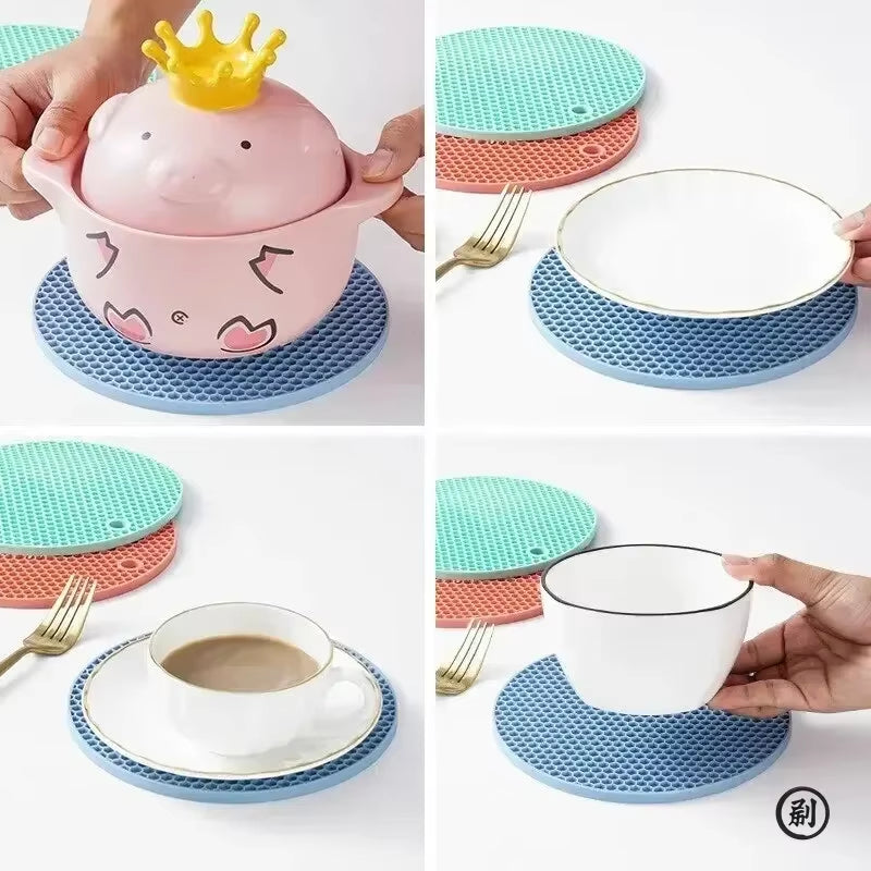 Premium Round Heat Resistant Silicone Coasters - 13.5cm Non-Slip Kitchen Mats & Pot Holders