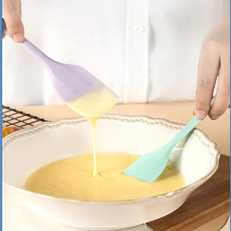 Premium Silicone Non-Stick Cream Spatula - Heat-Resistant Baking Tool for Easy Cake Decorating and DIY Projects