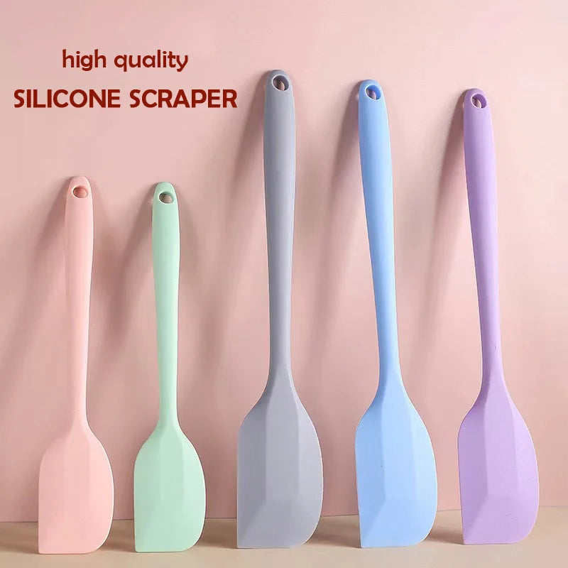 Premium Silicone Non-Stick Cream Spatula - Heat-Resistant Baking Tool for Easy Cake Decorating and DIY Projects