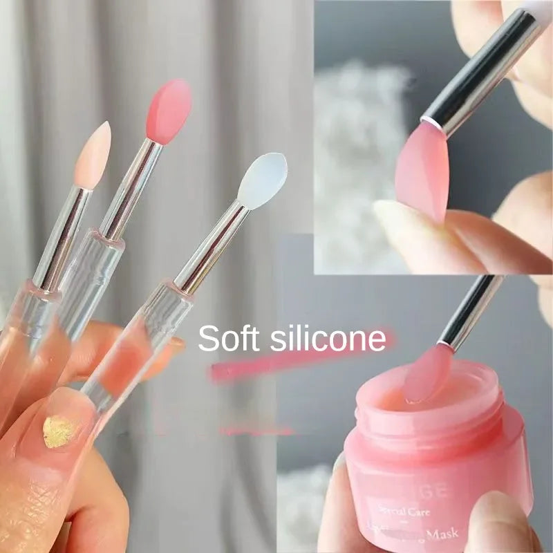 Elevate Your Makeup Game with the Portable Silicone Lip Brush – Perfect for Lip Balm, Lipstick, Gloss & Eyeshadow!